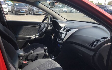 Hyundai Solaris II рестайлинг, 2013 год, 720 000 рублей, 9 фотография