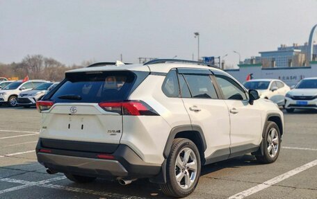 Toyota RAV4, 2021 год, 2 772 000 рублей, 3 фотография