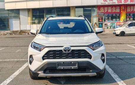 Toyota RAV4, 2021 год, 2 772 000 рублей, 2 фотография