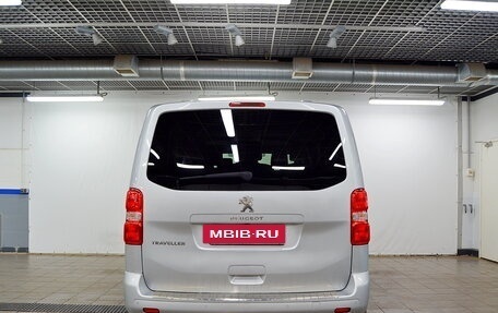Peugeot Traveller I, 2018 год, 2 300 000 рублей, 7 фотография
