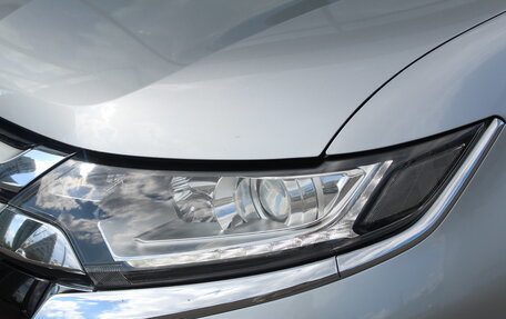 Mitsubishi Outlander III рестайлинг 3, 2016 год, 1 698 000 рублей, 3 фотография