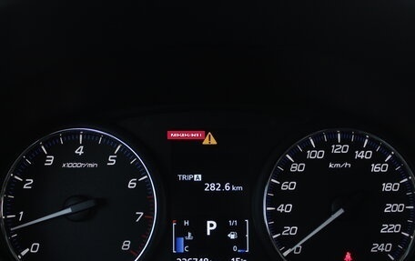 Mitsubishi Outlander III рестайлинг 3, 2016 год, 1 698 000 рублей, 13 фотография