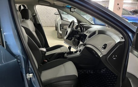 Chevrolet Cruze II, 2013 год, 875 000 рублей, 21 фотография
