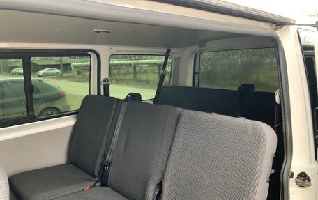 Volkswagen Transporter T6 рестайлинг, 2015 год, 2 300 000 рублей, 10 фотография