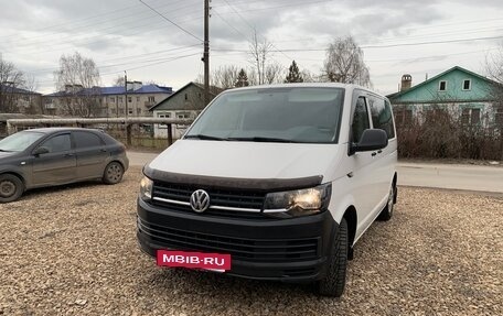 Volkswagen Transporter T6 рестайлинг, 2015 год, 2 300 000 рублей, 5 фотография