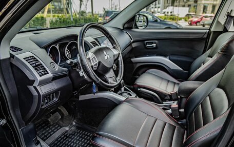 Mitsubishi Outlander III рестайлинг 3, 2011 год, 1 380 000 рублей, 13 фотография