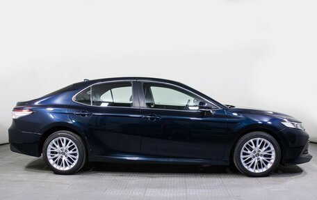 Toyota Camry, 2019 год, 2 495 000 рублей, 4 фотография