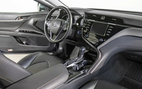 Toyota Camry, 2019 год, 2 495 000 рублей, 11 фотография
