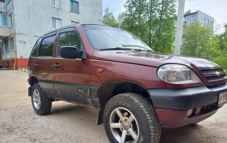 Chevrolet Niva I рестайлинг, 2004 год, 300 000 рублей, 4 фотография