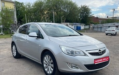 Opel Astra J, 2011 год, 665 000 рублей, 1 фотография