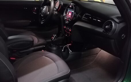 MINI Hatch, 2021 год, 3 000 000 рублей, 5 фотография