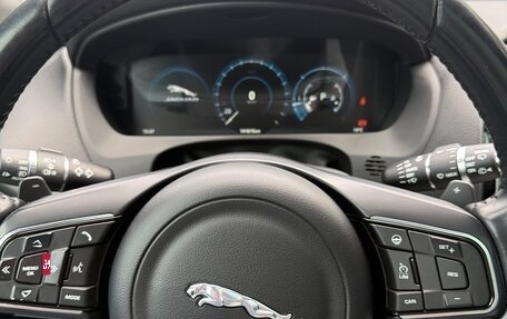 Jaguar F-Pace, 2016 год, 3 190 000 рублей, 13 фотография
