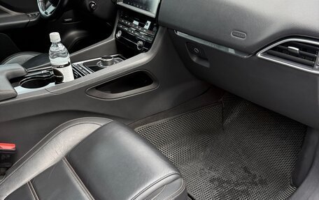 Jaguar F-Pace, 2016 год, 3 190 000 рублей, 15 фотография
