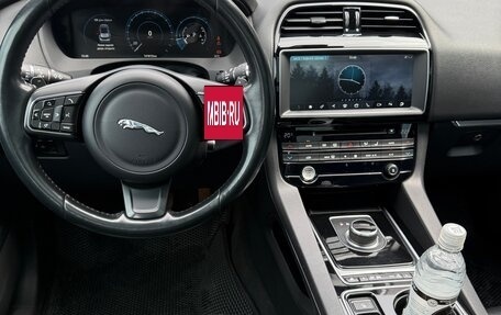 Jaguar F-Pace, 2016 год, 3 190 000 рублей, 11 фотография