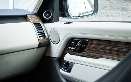 Land Rover Range Rover IV рестайлинг, 2018 год, 7 499 000 рублей, 19 фотография