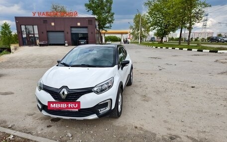 Renault Kaptur I рестайлинг, 2019 год, 1 840 000 рублей, 2 фотография
