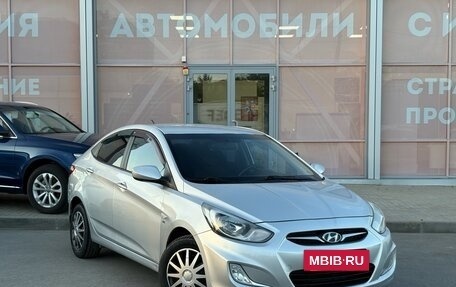 Hyundai Solaris II рестайлинг, 2012 год, 790 000 рублей, 3 фотография