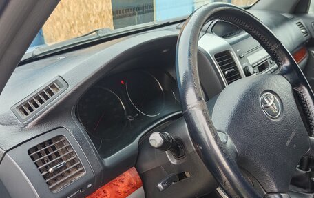 Toyota Land Cruiser Prado 120 рестайлинг, 2006 год, 1 850 000 рублей, 23 фотография