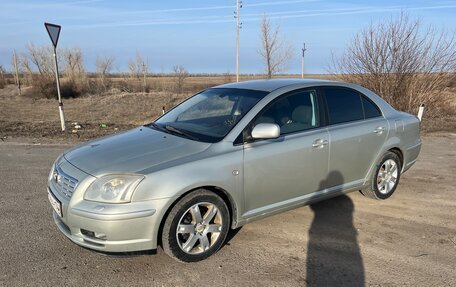 Toyota Avensis III рестайлинг, 2005 год, 820 000 рублей, 2 фотография