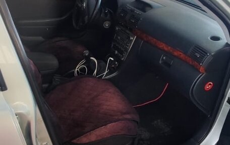 Toyota Avensis III рестайлинг, 2005 год, 820 000 рублей, 13 фотография
