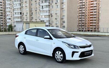 KIA Rio IV, 2019 год, 850 000 рублей, 1 фотография