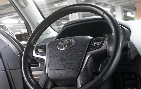 Toyota Land Cruiser Prado 150 рестайлинг 2, 2022 год, 7 549 000 рублей, 17 фотография