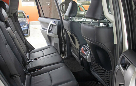 Toyota Land Cruiser Prado 150 рестайлинг 2, 2022 год, 7 549 000 рублей, 12 фотография