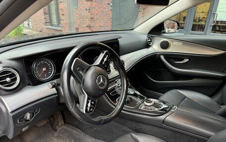 Mercedes-Benz E-Класс, 2019 год, 2 100 000 рублей, 7 фотография