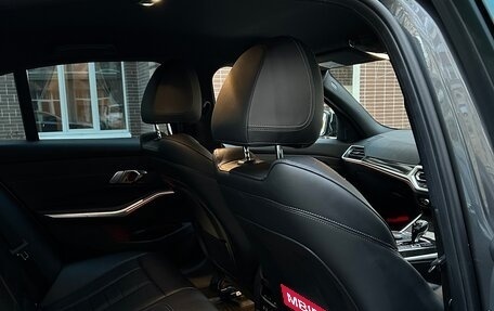 BMW 3 серия, 2019 год, 3 800 000 рублей, 11 фотография