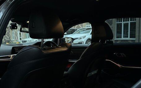 BMW 3 серия, 2019 год, 3 800 000 рублей, 22 фотография