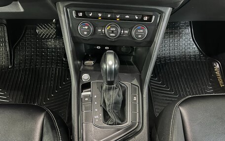 Volkswagen Tiguan II, 2021 год, 2 750 000 рублей, 16 фотография