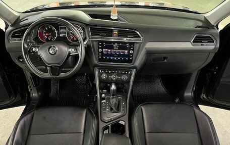 Volkswagen Tiguan II, 2021 год, 2 750 000 рублей, 17 фотография