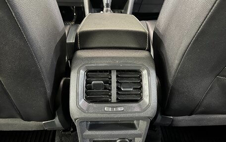 Volkswagen Tiguan II, 2021 год, 2 750 000 рублей, 19 фотография