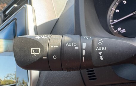 Toyota Land Cruiser Prado 150 рестайлинг 2, 2022 год, 3 874 000 рублей, 19 фотография