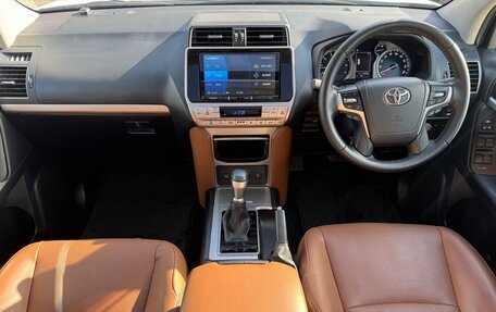 Toyota Land Cruiser Prado 150 рестайлинг 2, 2022 год, 3 874 000 рублей, 15 фотография