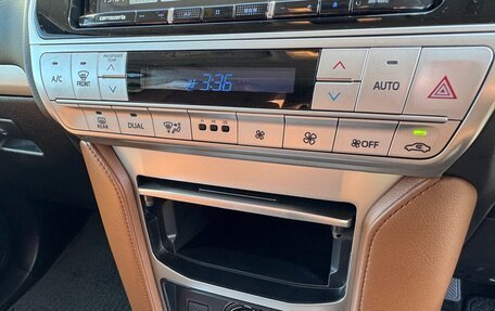 Toyota Land Cruiser Prado 150 рестайлинг 2, 2022 год, 3 874 000 рублей, 35 фотография