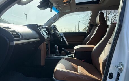 Toyota Land Cruiser Prado 150 рестайлинг 2, 2022 год, 3 874 000 рублей, 31 фотография