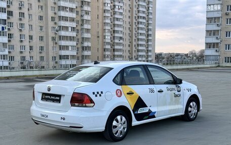 Volkswagen Polo VI (EU Market), 2018 год, 550 000 рублей, 3 фотография