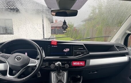 Volkswagen Multivan T6 рестайлинг, 2019 год, 5 400 000 рублей, 5 фотография