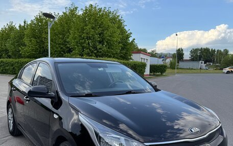 KIA Rio IV, 2019 год, 1 390 000 рублей, 2 фотография