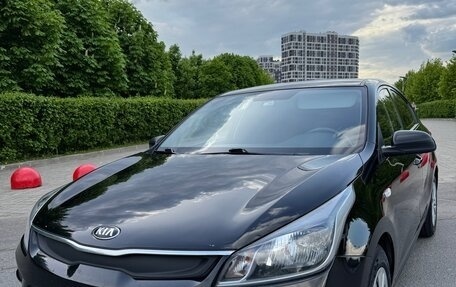 KIA Rio IV, 2019 год, 1 390 000 рублей, 3 фотография