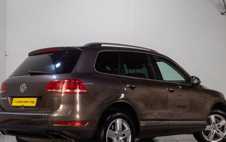 Volkswagen Touareg III, 2011 год, 1 199 000 рублей, 7 фотография