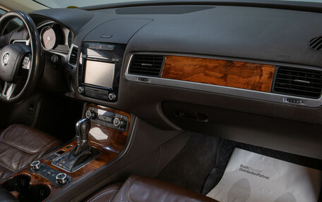 Volkswagen Touareg III, 2011 год, 1 199 000 рублей, 20 фотография