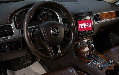 Volkswagen Touareg III, 2011 год, 1 199 000 рублей, 8 фотография