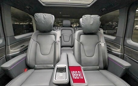 Mercedes-Benz V-Класс, 2024 год, 16 000 000 рублей, 11 фотография