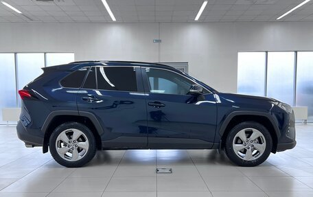 Toyota RAV4, 2020 год, 3 570 000 рублей, 6 фотография