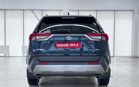Toyota RAV4, 2020 год, 3 570 000 рублей, 8 фотография