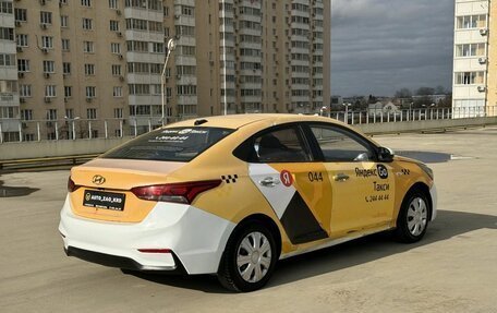 Hyundai Solaris II рестайлинг, 2018 год, 630 000 рублей, 8 фотография