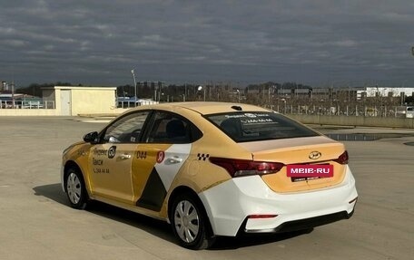 Hyundai Solaris II рестайлинг, 2018 год, 630 000 рублей, 5 фотография