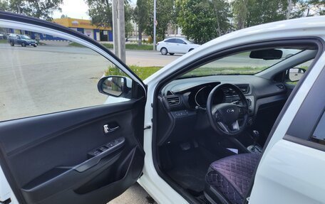 KIA Rio III рестайлинг, 2013 год, 980 000 рублей, 10 фотография